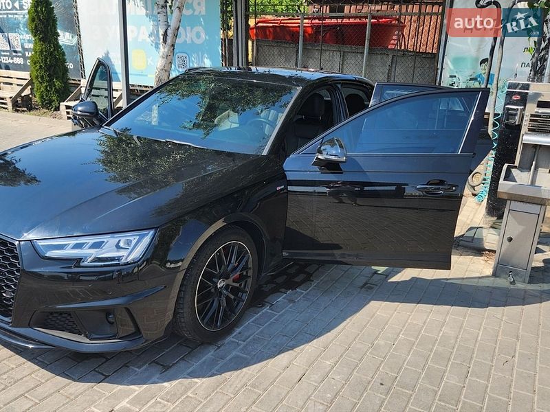 Седан Audi A4 2018 в Харкові