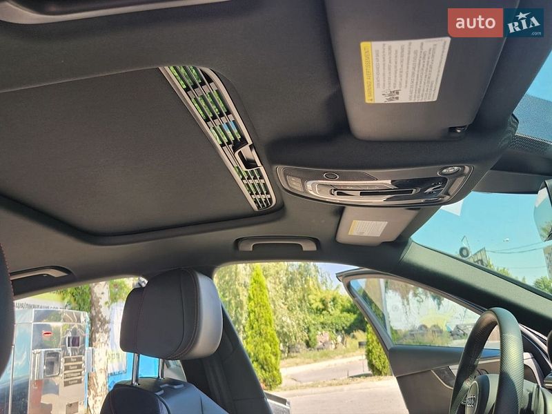 Седан Audi A4 2018 в Харкові