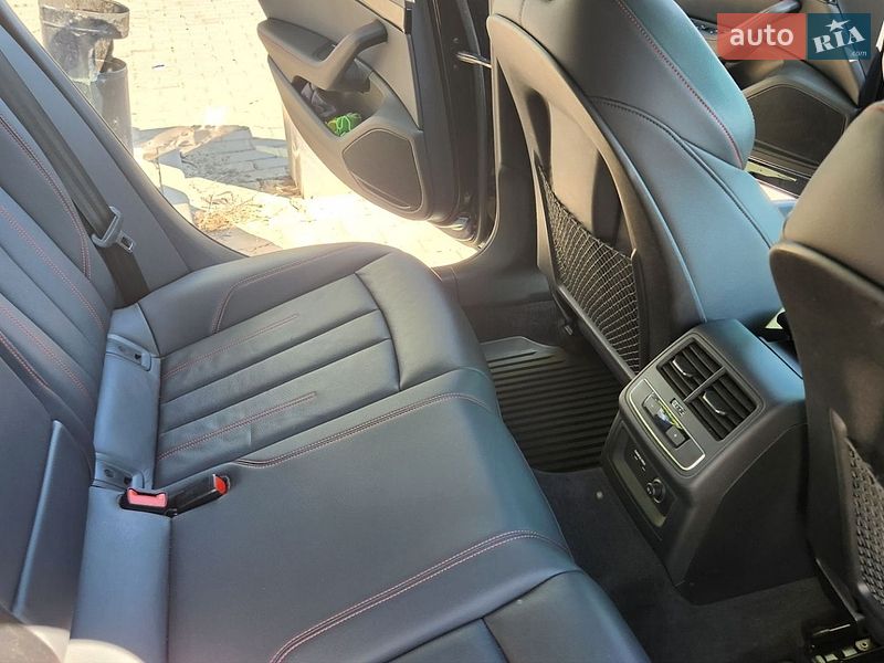 Седан Audi A4 2018 в Харкові