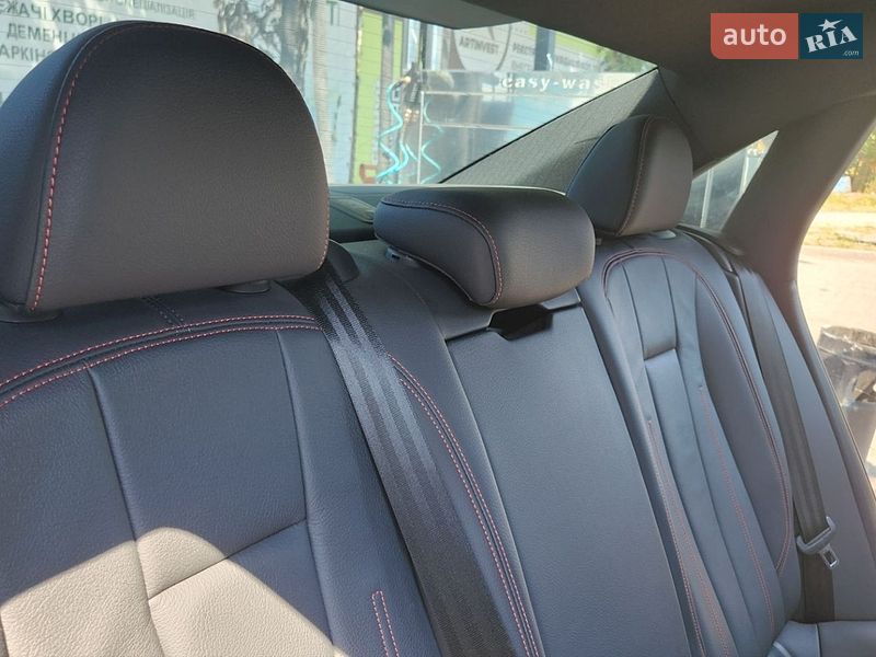 Седан Audi A4 2018 в Харкові