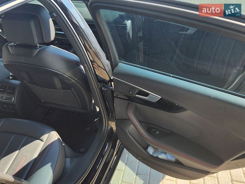 Седан Audi A4 2018 в Харкові