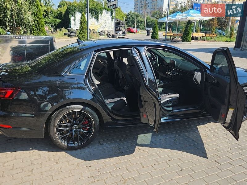 Седан Audi A4 2018 в Харкові