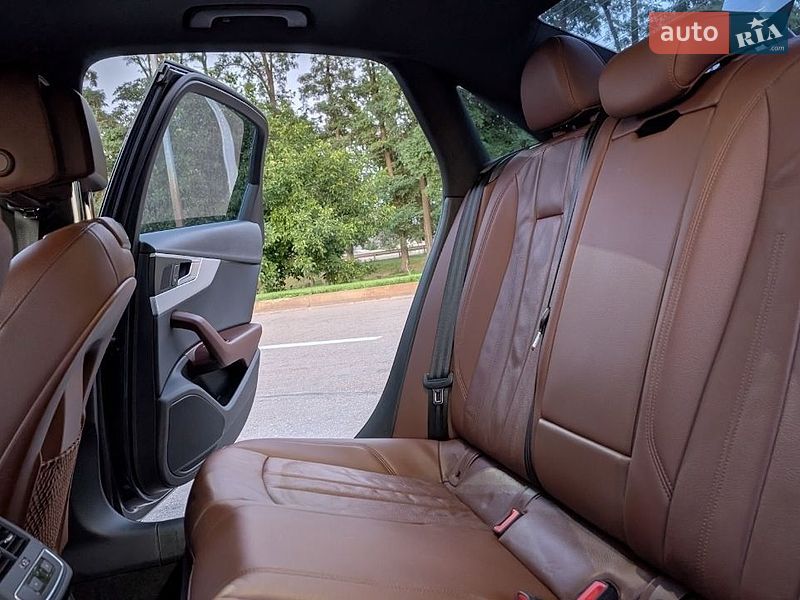 Седан Audi A4 2018 в Киеве
