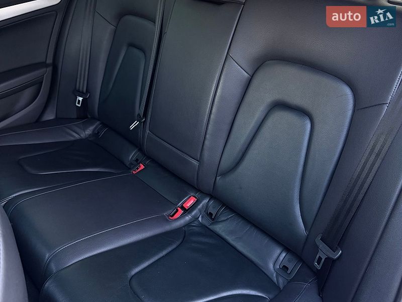 Седан Audi A4 2014 в Києві