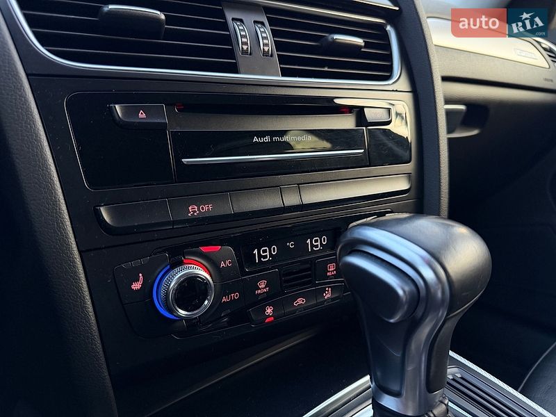Седан Audi A4 2014 в Києві