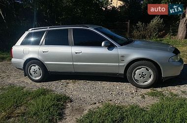 Универсал Audi A4 1998 в Звягеле