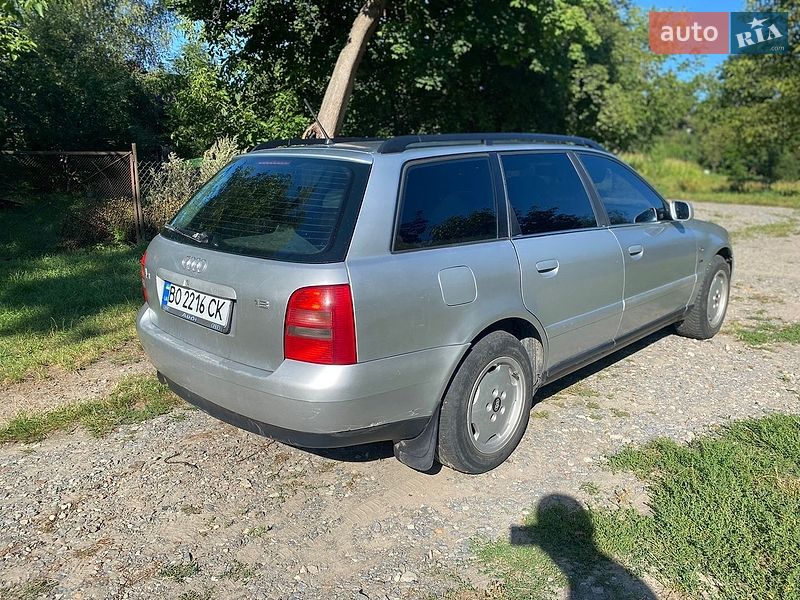 Универсал Audi A4 1998 в Звягеле