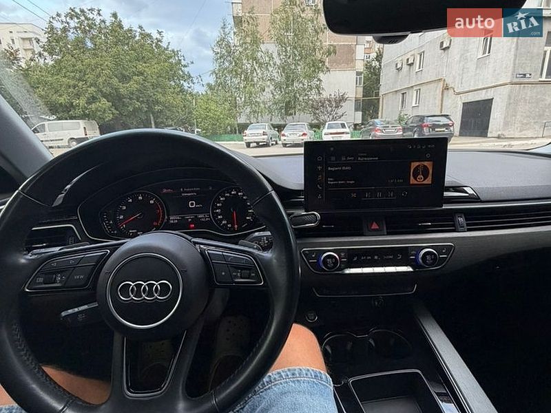 Седан Audi A4 2020 в Кропивницком