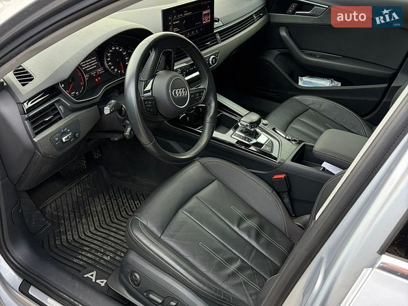 Седан Audi A4 2020 в Кропивницком