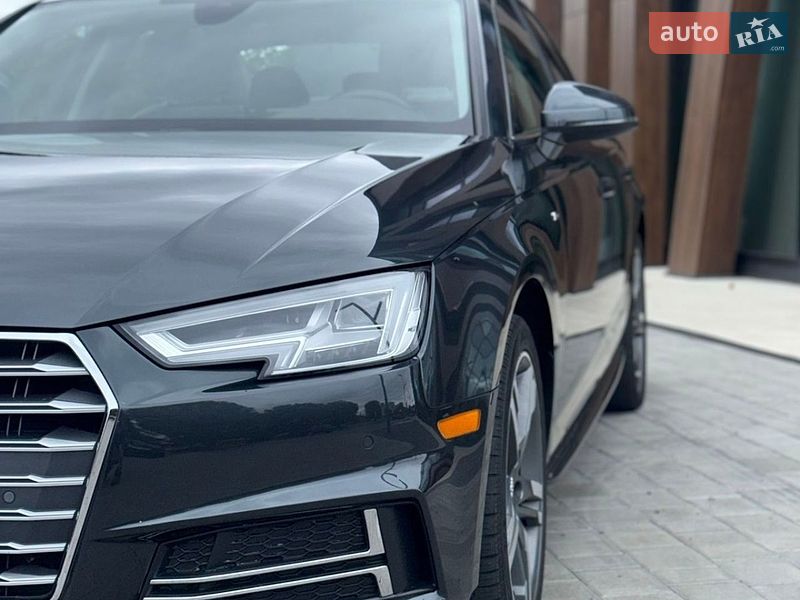 Седан Audi A4 2017 в Луцке
