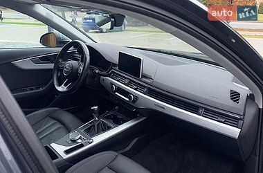 Седан Audi A4 2017 в Луцке