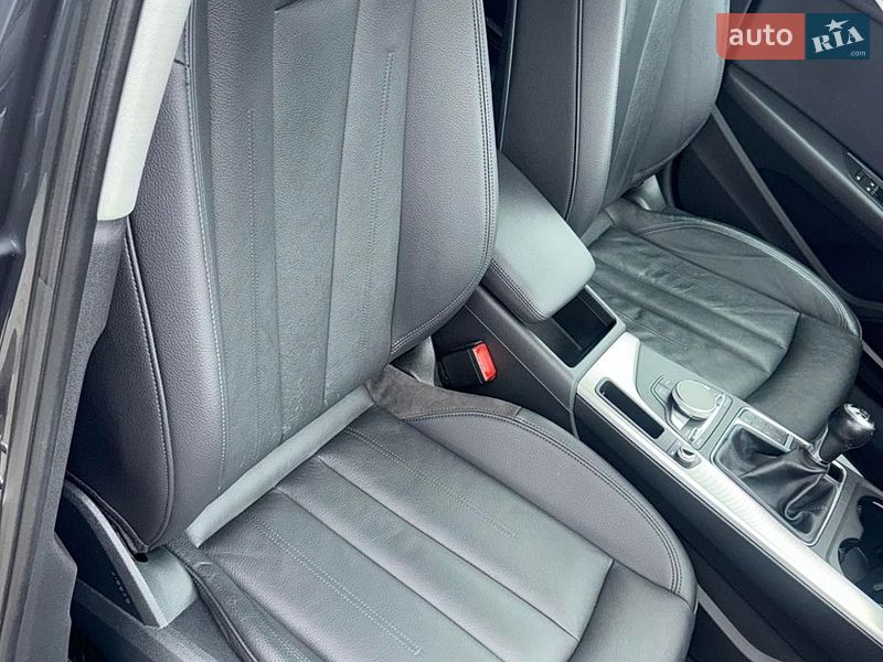 Седан Audi A4 2017 в Луцке