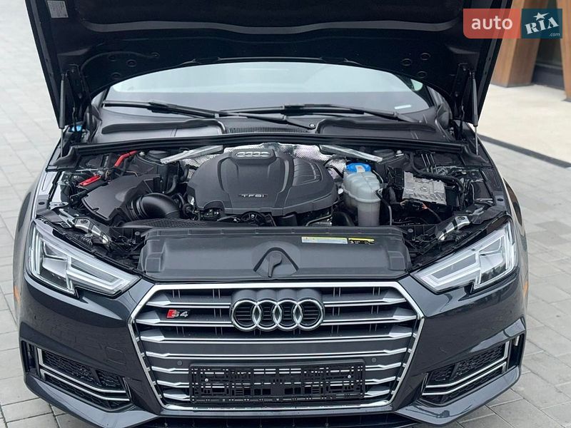 Седан Audi A4 2017 в Луцке