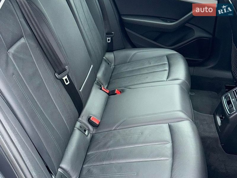 Седан Audi A4 2017 в Луцке
