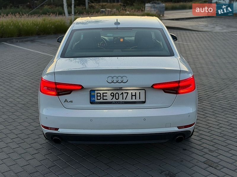 Седан Audi A4 2016 в Киеве