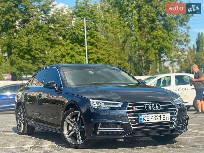 Audi A4 2017