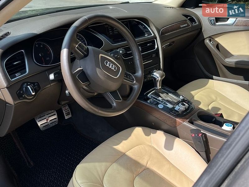 Седан Audi A4 2014 в Жидачове