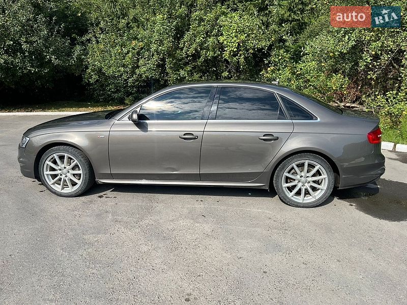 Седан Audi A4 2014 в Жидачове