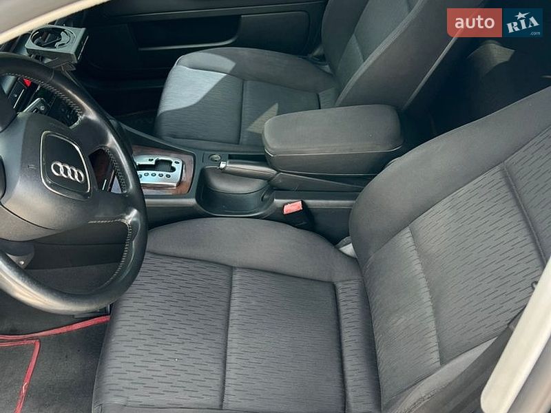 Седан Audi A4 2006 в Коростене