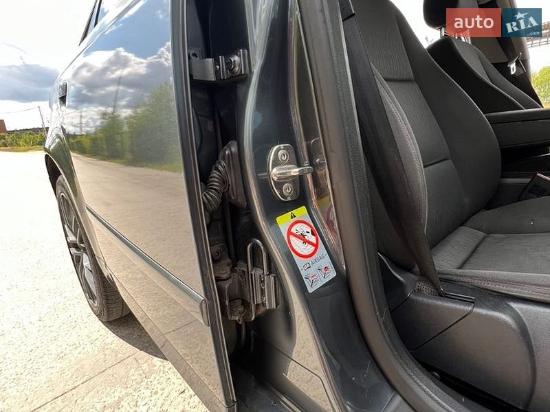 Седан Audi A4 2006 в Коростене