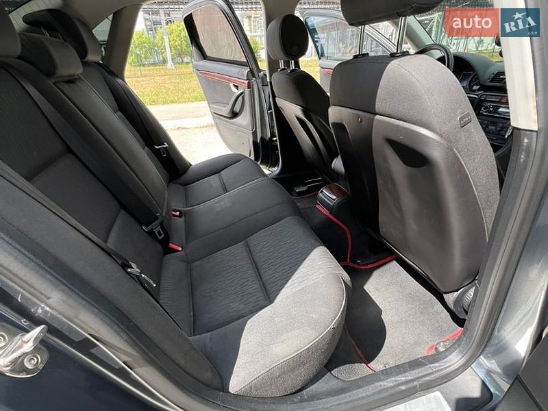 Седан Audi A4 2006 в Коростене
