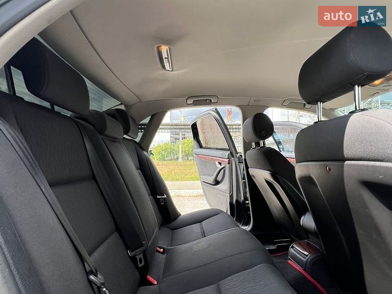 Седан Audi A4 2006 в Коростене