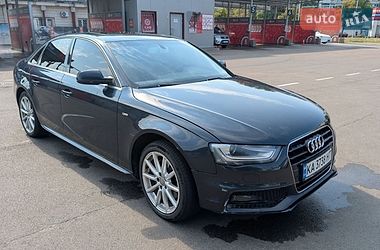 Седан Audi A4 2015 в Киеве