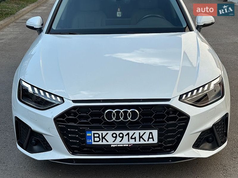 Седан Audi A4 2023 в Киеве