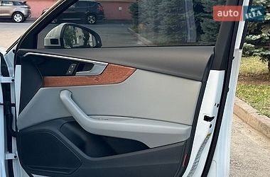 Седан Audi A4 2023 в Киеве