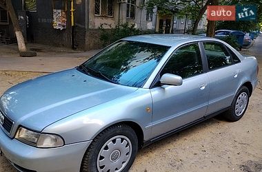 Седан Audi A4 1998 в Одессе