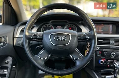 Седан Audi A4 2014 в Львове