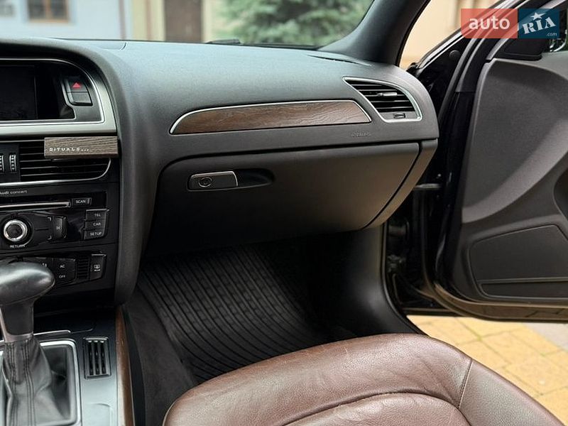 Седан Audi A4 2013 в Городке