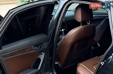 Седан Audi A4 2013 в Городке