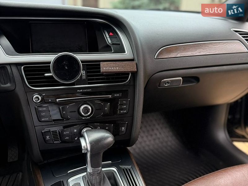 Седан Audi A4 2013 в Городке