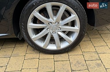 Седан Audi A4 2013 в Городке