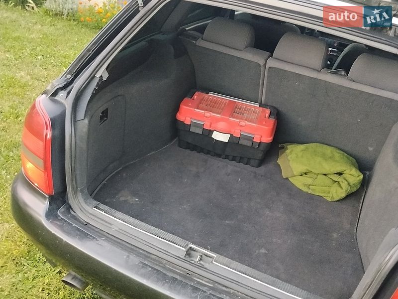 Универсал Audi A4 1997 в Заболотове