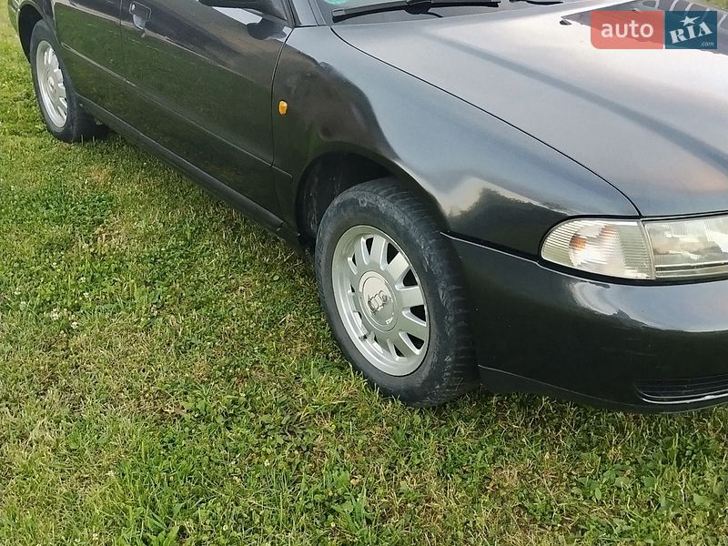 Универсал Audi A4 1997 в Заболотове