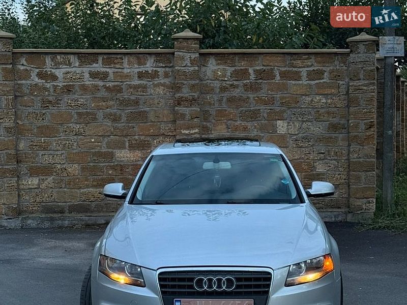 Седан Audi A4 2011 в Виннице