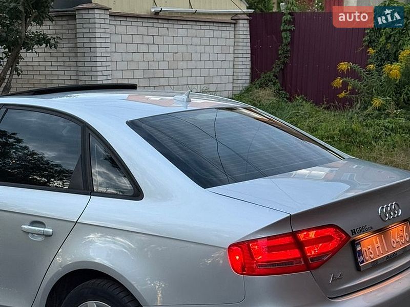 Седан Audi A4 2011 в Виннице