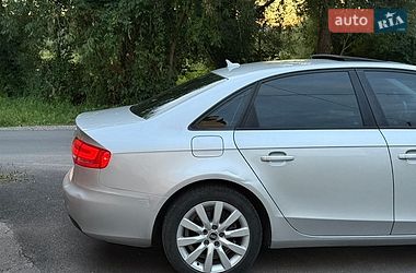 Седан Audi A4 2011 в Виннице