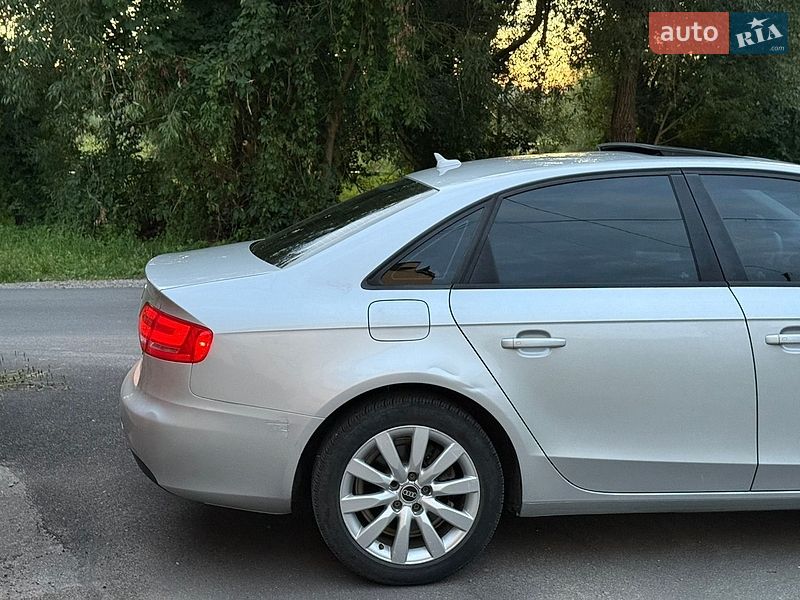 Седан Audi A4 2011 в Виннице