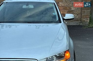 Седан Audi A4 2011 в Виннице