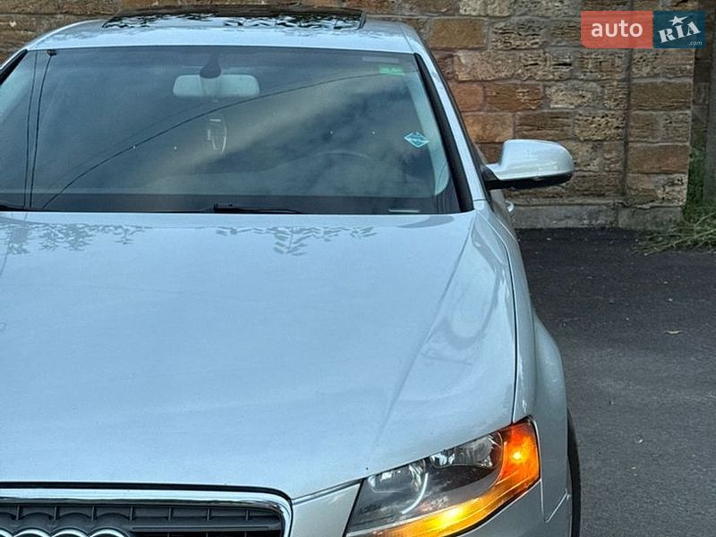 Седан Audi A4 2011 в Виннице