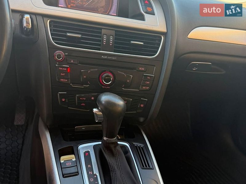 Седан Audi A4 2011 в Виннице