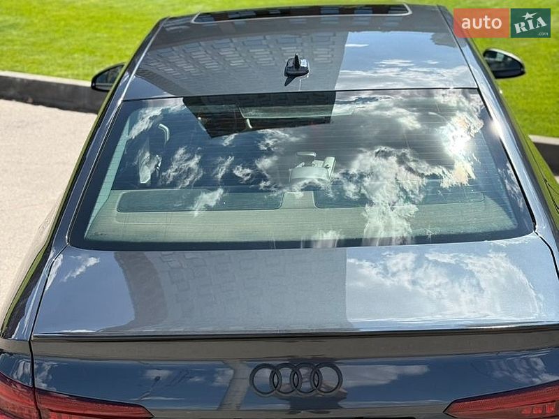 Седан Audi A4 2019 в Днепре