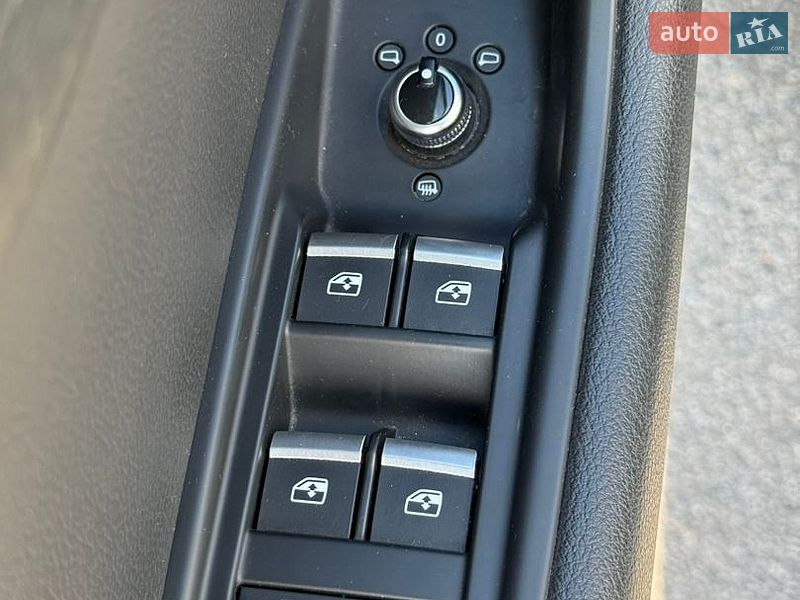 Седан Audi A4 2019 в Днепре