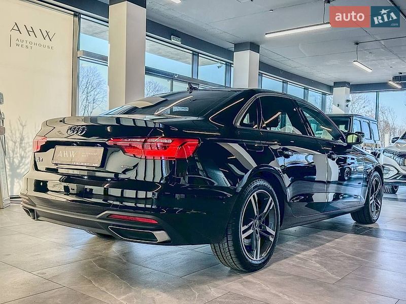 Седан Audi A4 2021 в Львове