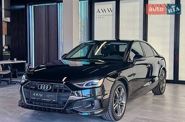 Седан Audi A4 2021 в Львове