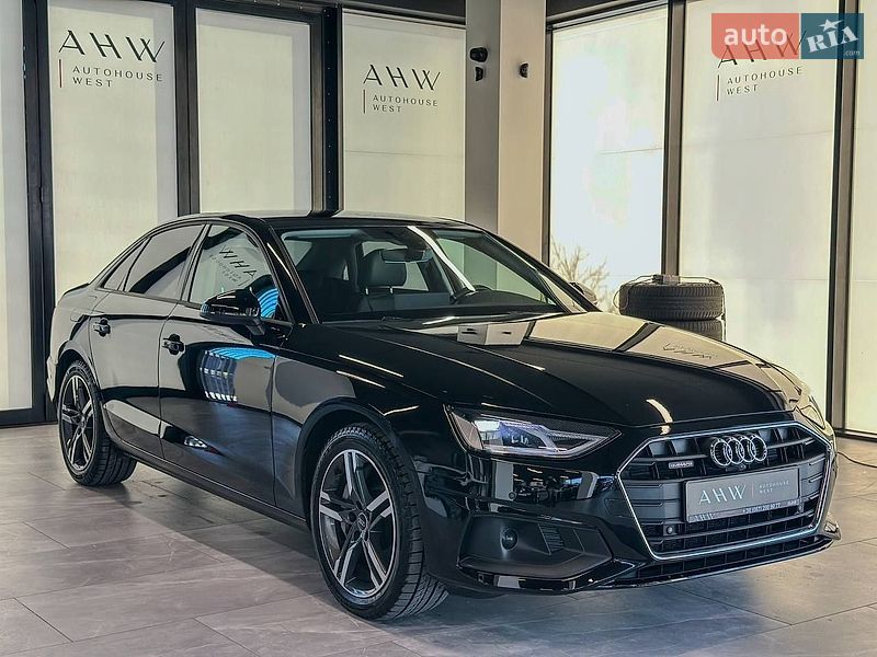 Седан Audi A4 2021 в Львове