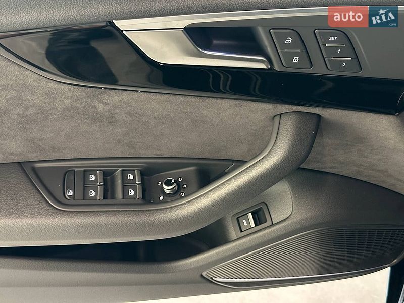 Седан Audi A4 2021 в Львове